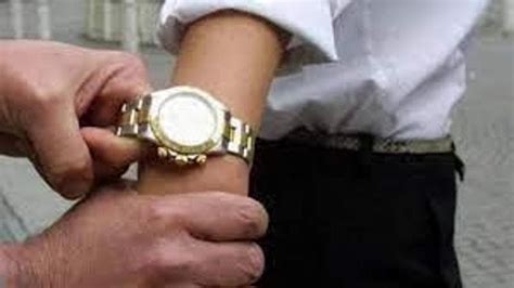 truffa rolex oralba notizie|Rivendevano Rolex rubati: due arresti a Bari .